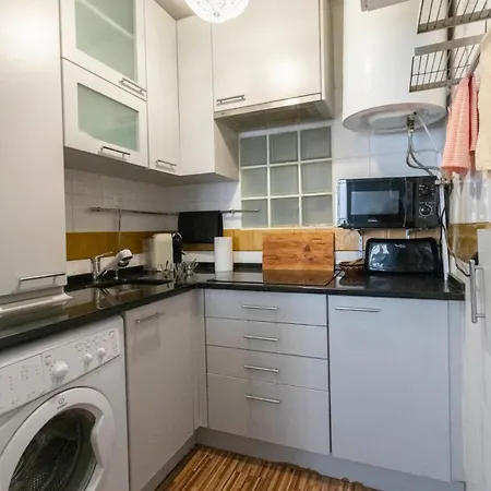 Cozy Flat In The Heart Of Лиссабон